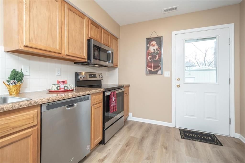 113 S Elm Street — photo 19