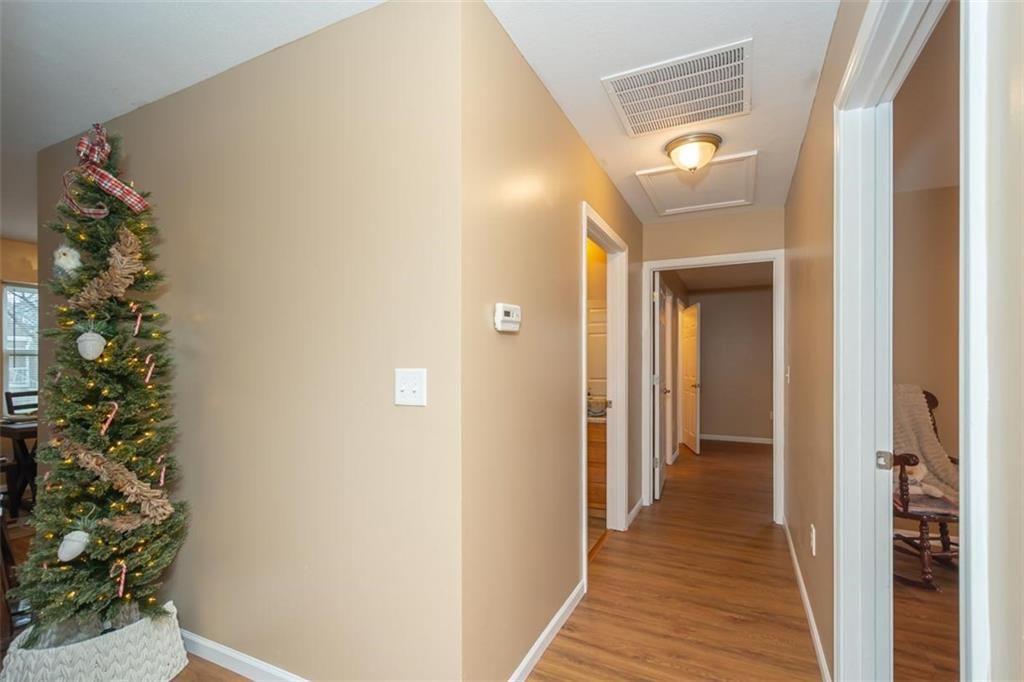 113 S Elm Street — photo 29