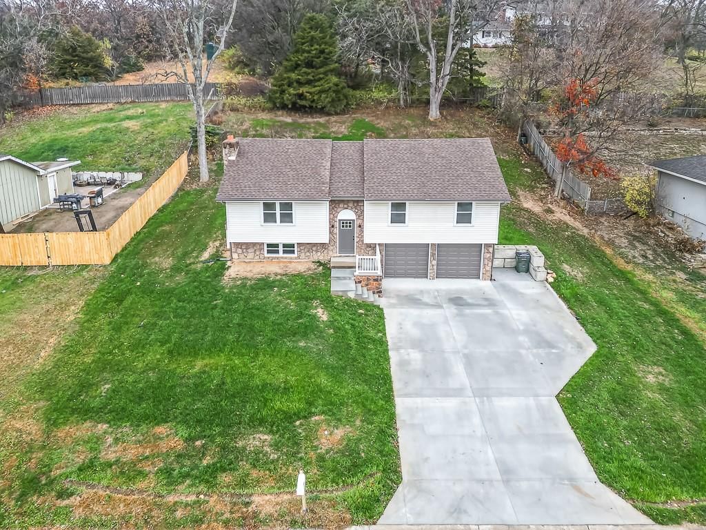 1812 Ridge Road — photo 2