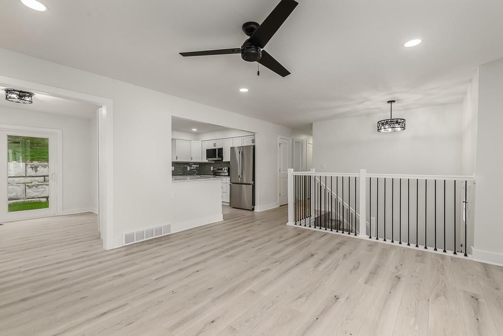 1812 Ridge Road — photo 6