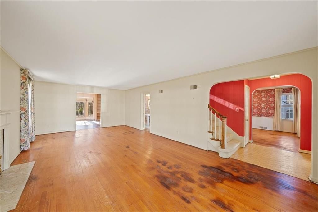 1219 W 67 Terrace — photo 5