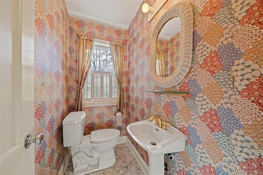 1219 W 67 Terrace — photo 9