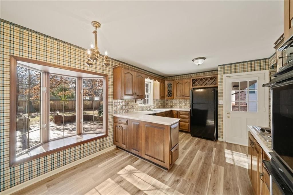1219 W 67 Terrace — photo 10