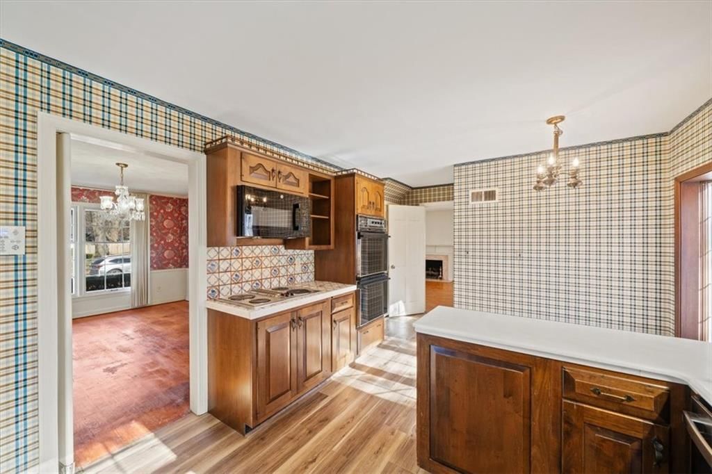 1219 W 67 Terrace — photo 12