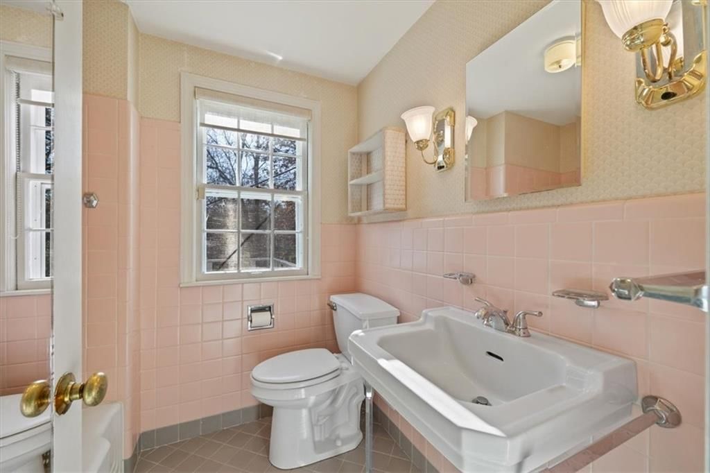 1219 W 67 Terrace — photo 18
