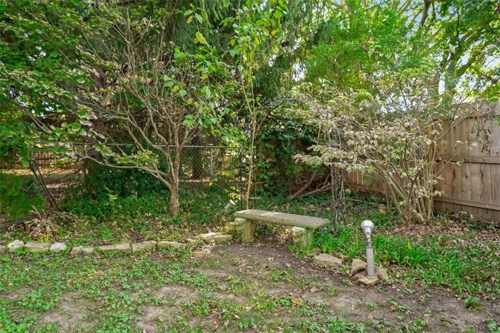 1219 W 67 Terrace — photo 33