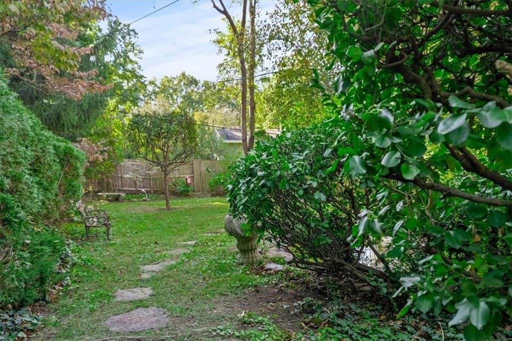 1219 W 67 Terrace — photo 34