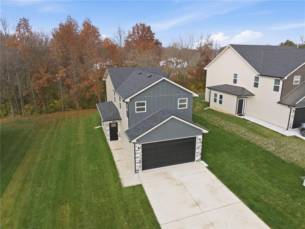705 Mahogany Court — photo 2