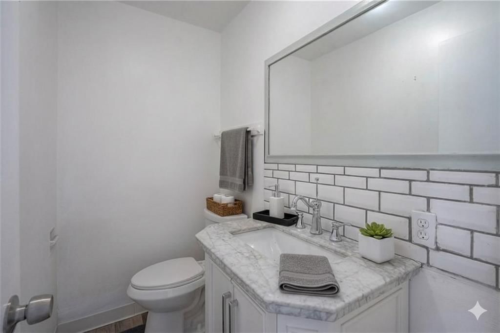 7703 E 107th Street — photo 17
