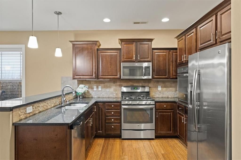 5614 Chimney Rocks Circle — photo 12