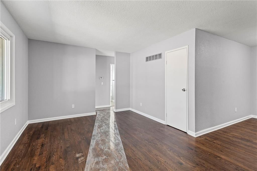 5232 N Palmer Avenue — photo 9