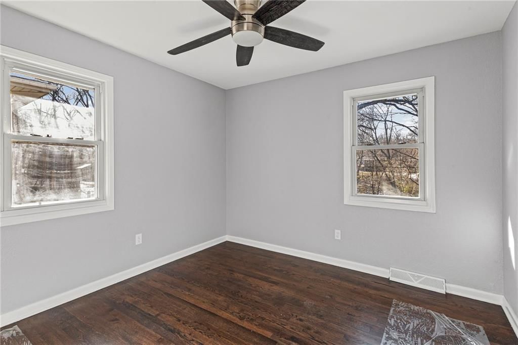 5232 N Palmer Avenue — photo 12