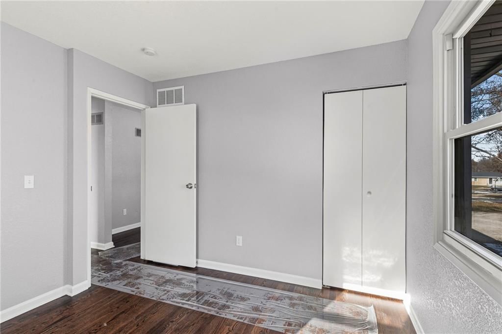 5232 N Palmer Avenue — photo 16