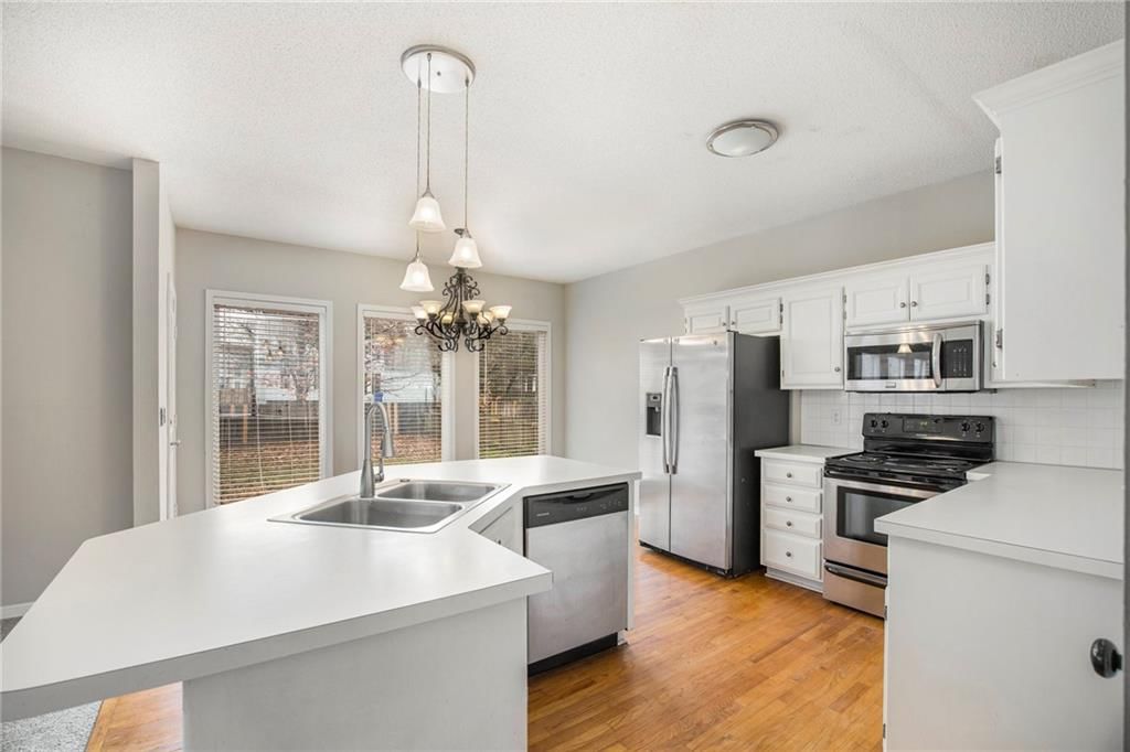 15437 S Bradley Drive — photo 8