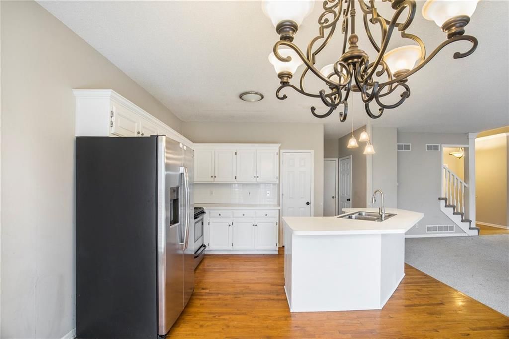 15437 S Bradley Drive — photo 9