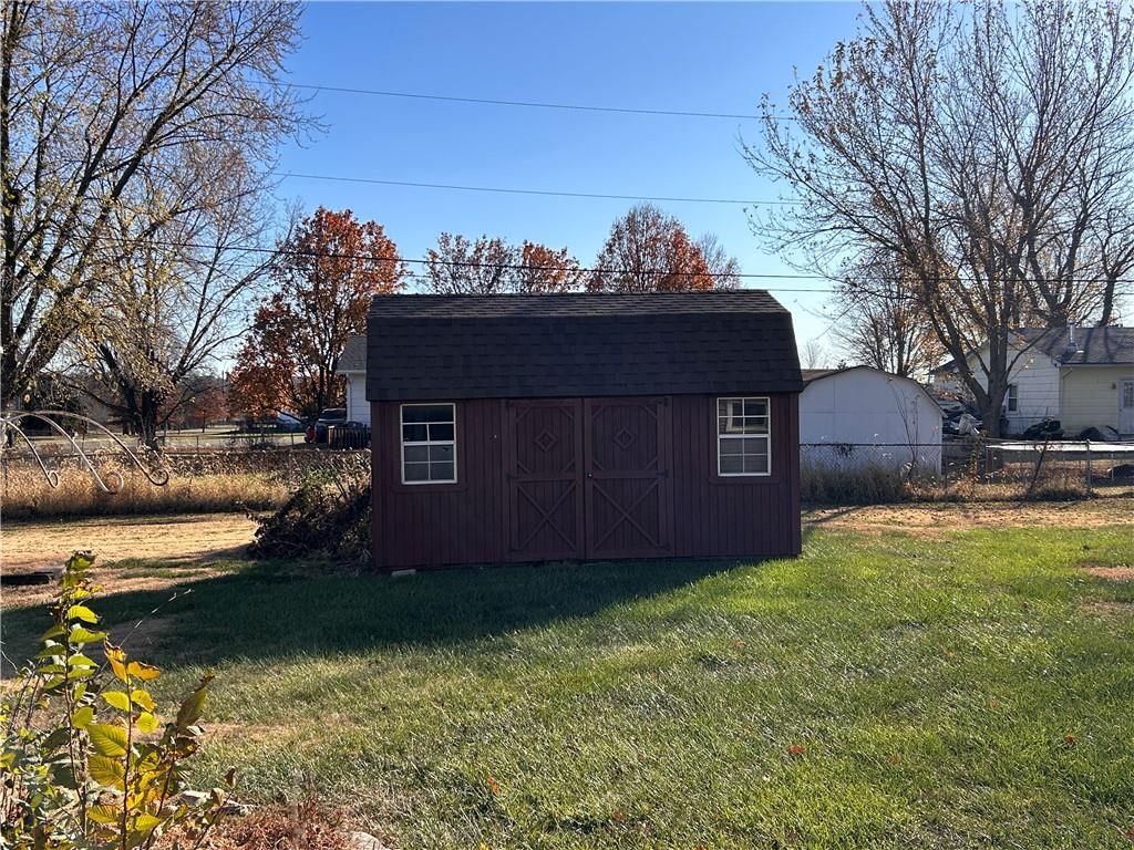 536 Hogue Street — photo 7
