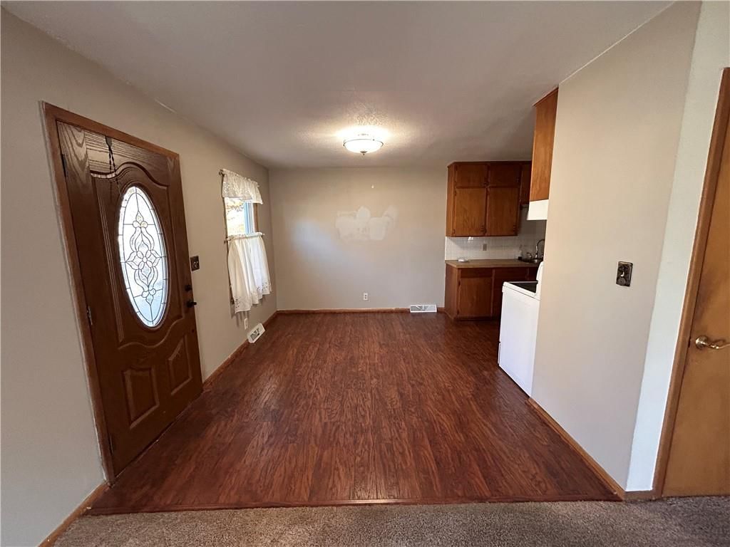 536 Hogue Street — photo 10