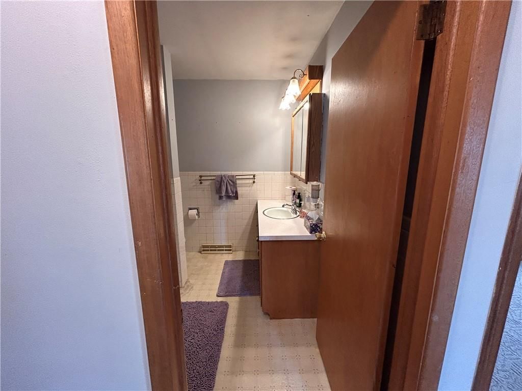 536 Hogue Street — photo 13