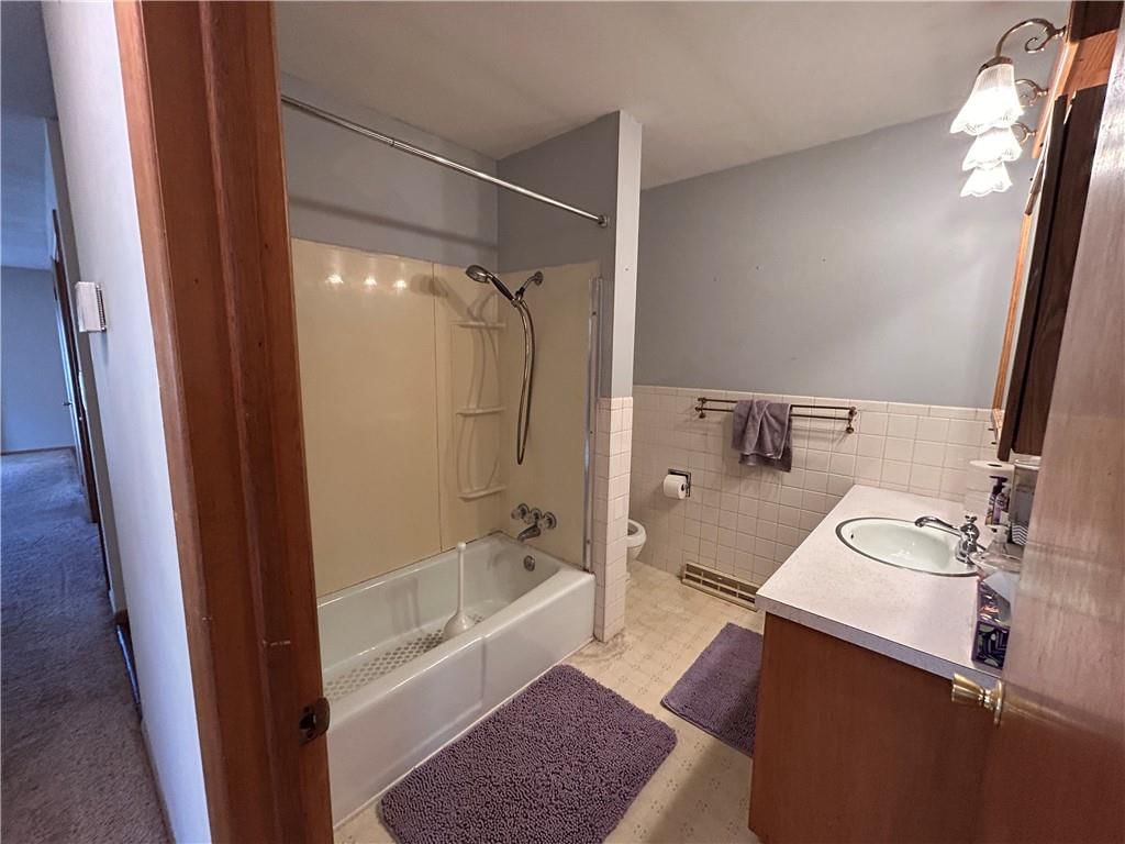 536 Hogue Street — photo 14