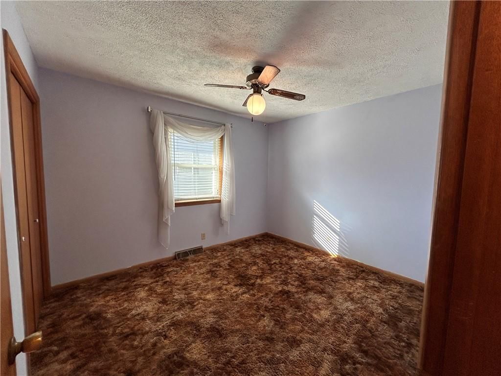 536 Hogue Street — photo 20