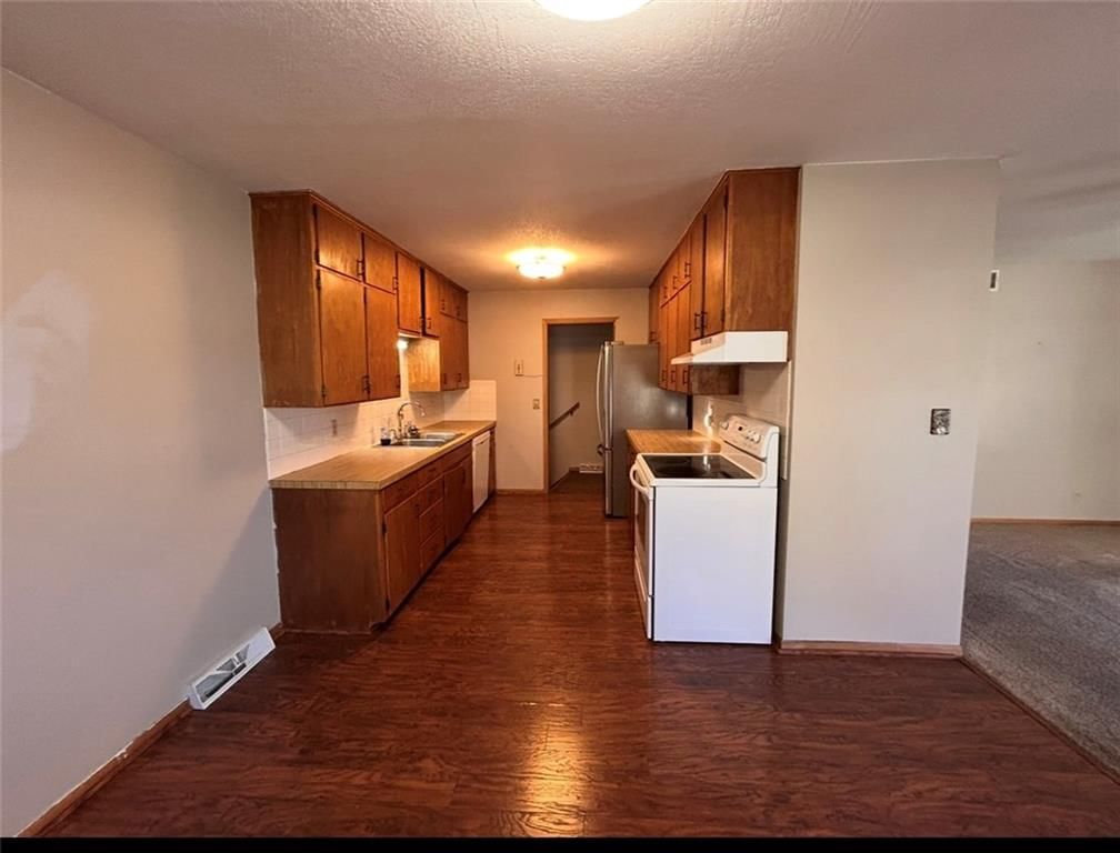 536 Hogue Street — photo 21