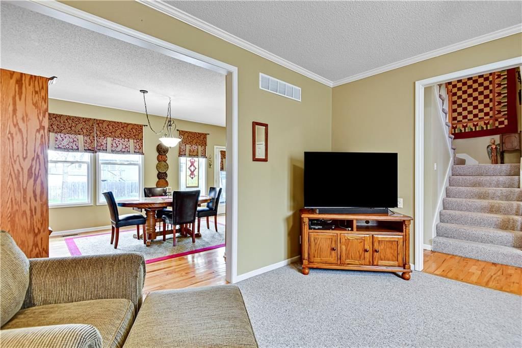 1376 E 155 Street — photo 5