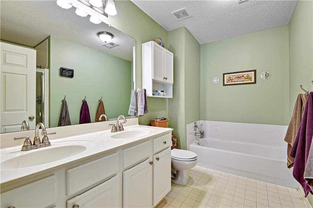 1376 E 155 Street — photo 23