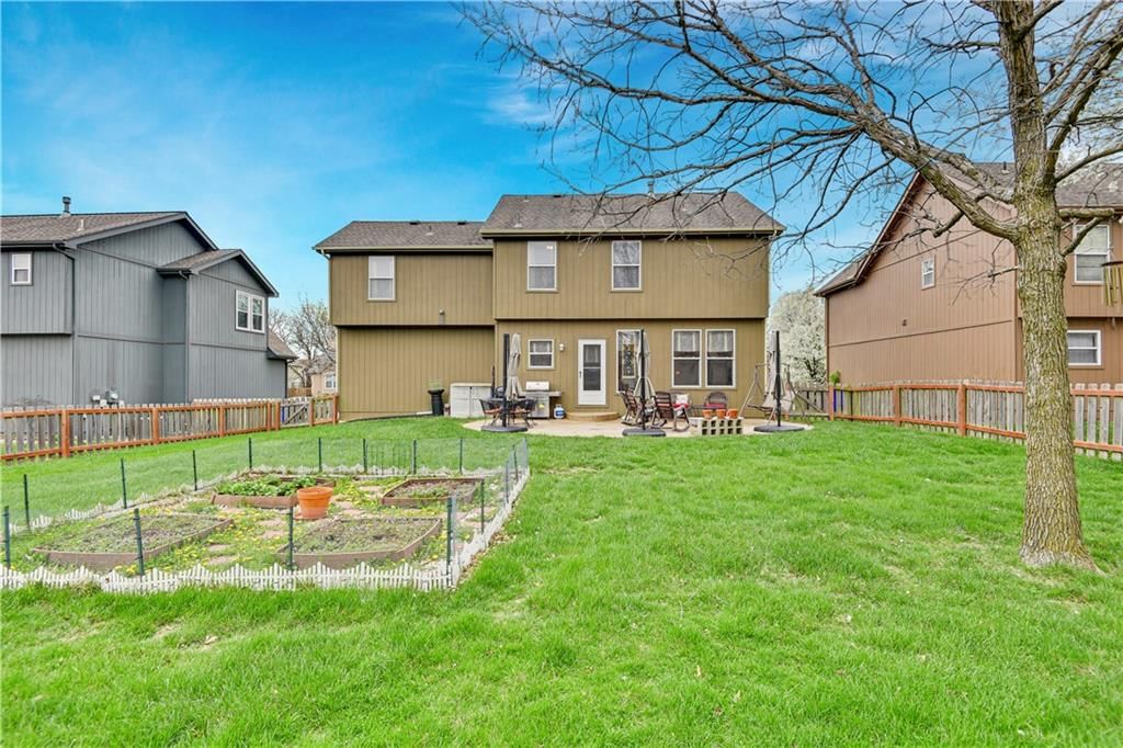 1376 E 155 Street — photo 32