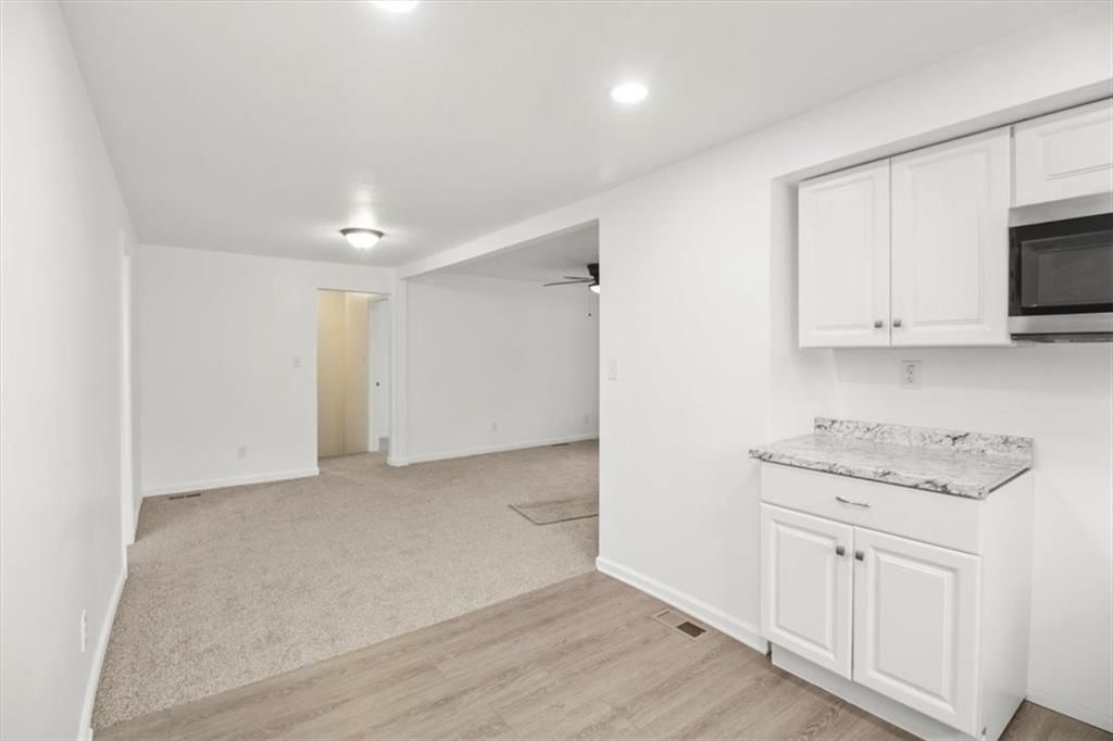 11800 Henry Street — photo 9