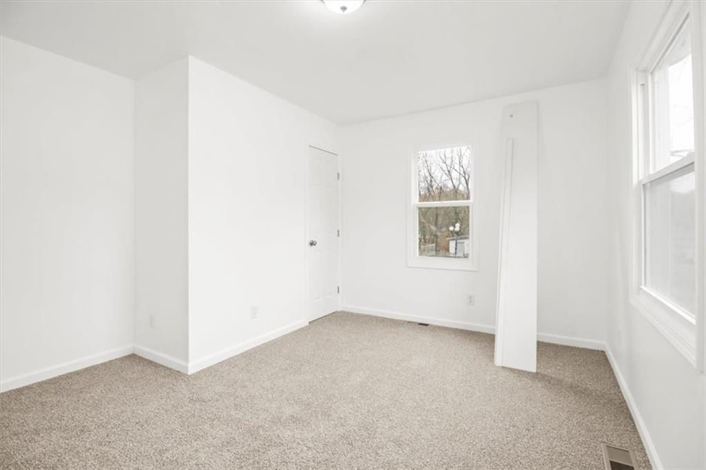 11800 Henry Street — photo 14