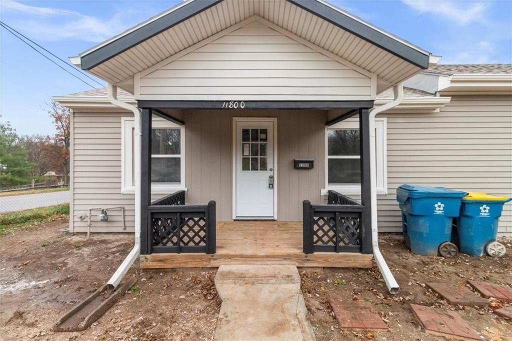11800 Henry Street — photo 25