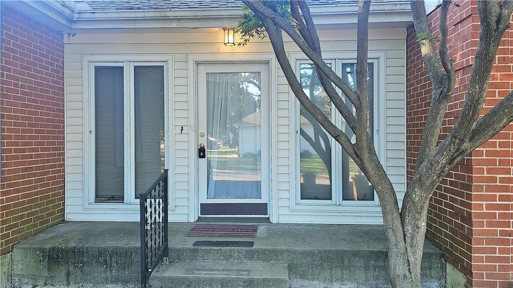 1018 Palmer Place — photo 2