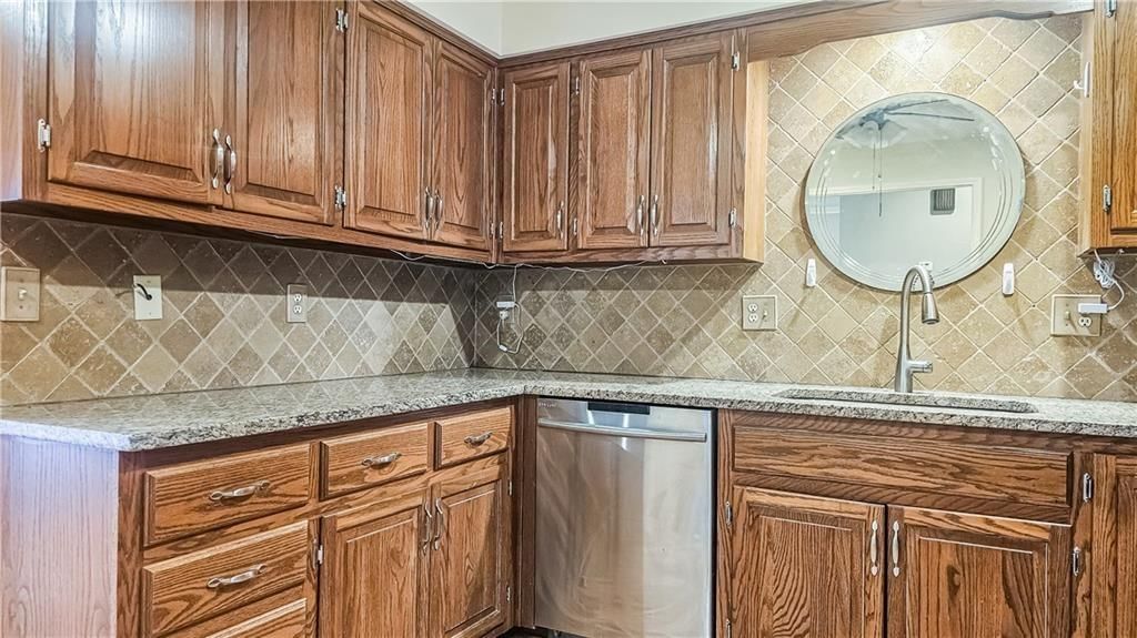 1018 Palmer Place — photo 18