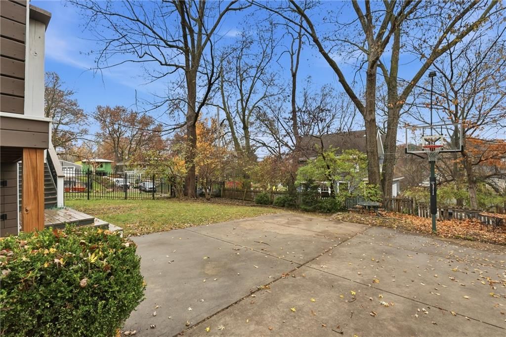 5740 Grand Avenue — photo 32
