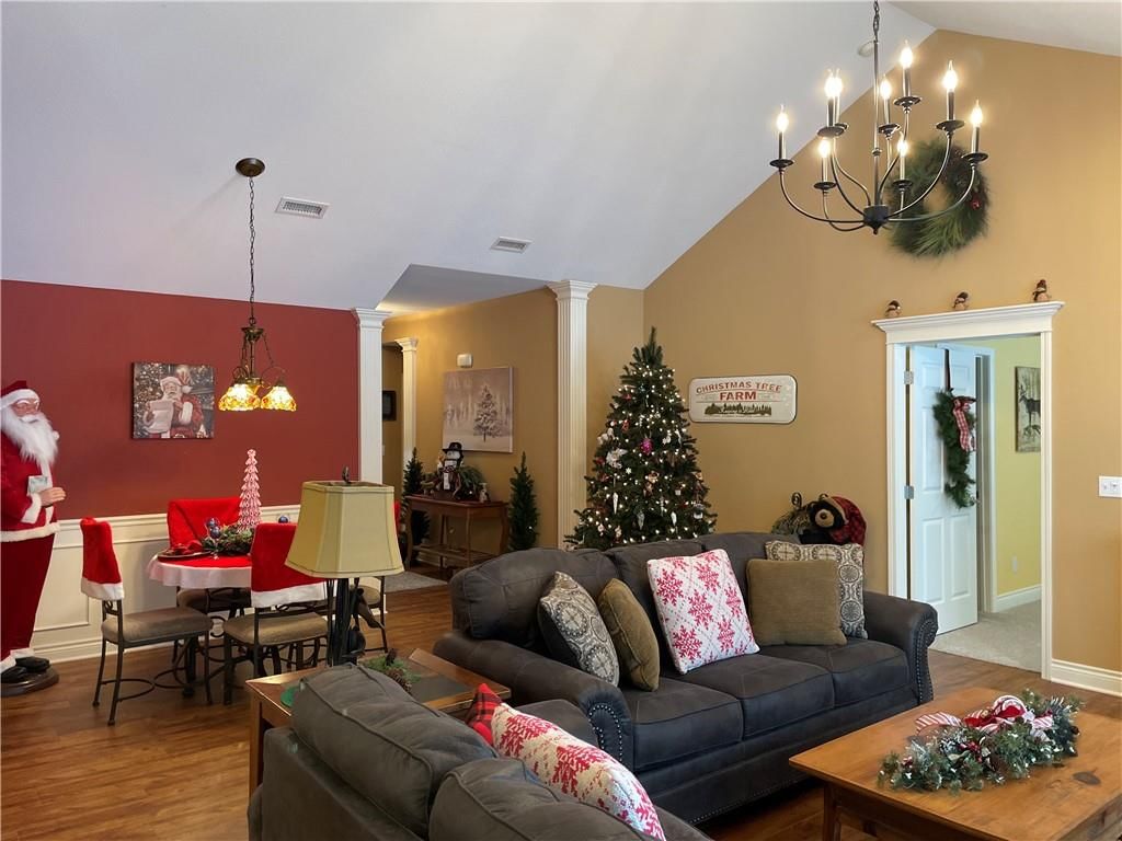 1113 Melanie Street — photo 16
