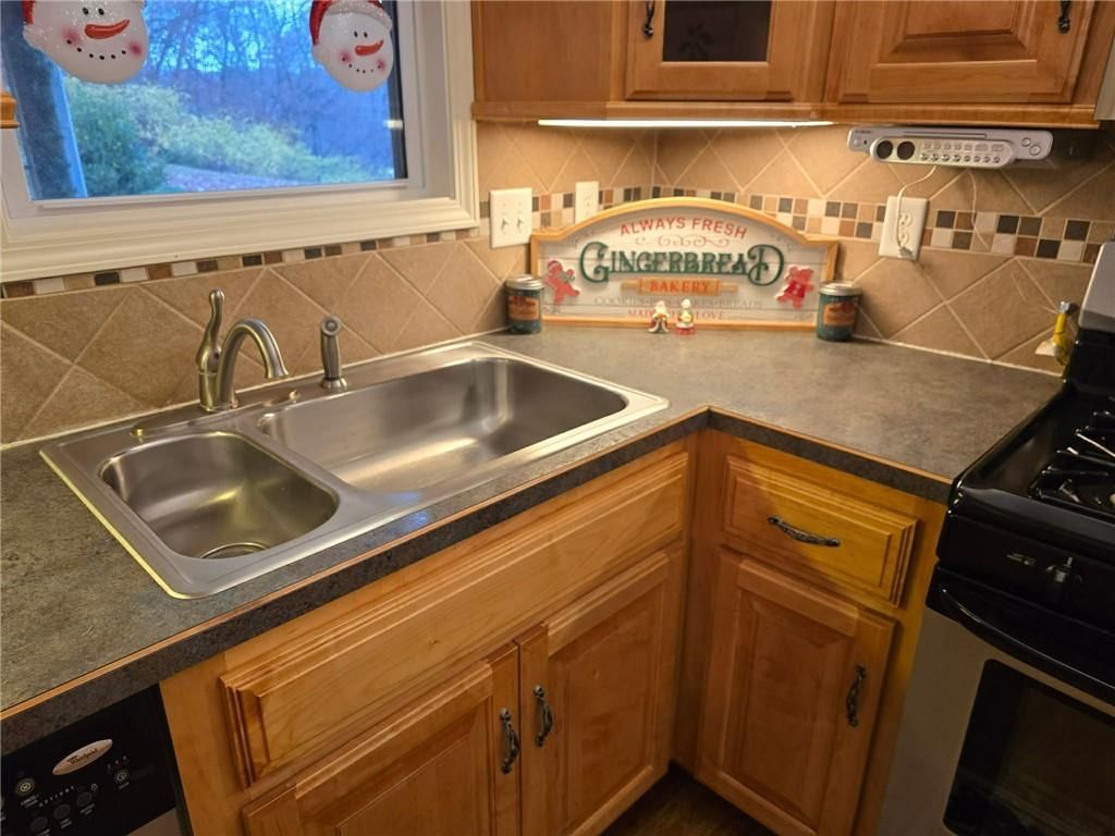 1113 Melanie Street — photo 33