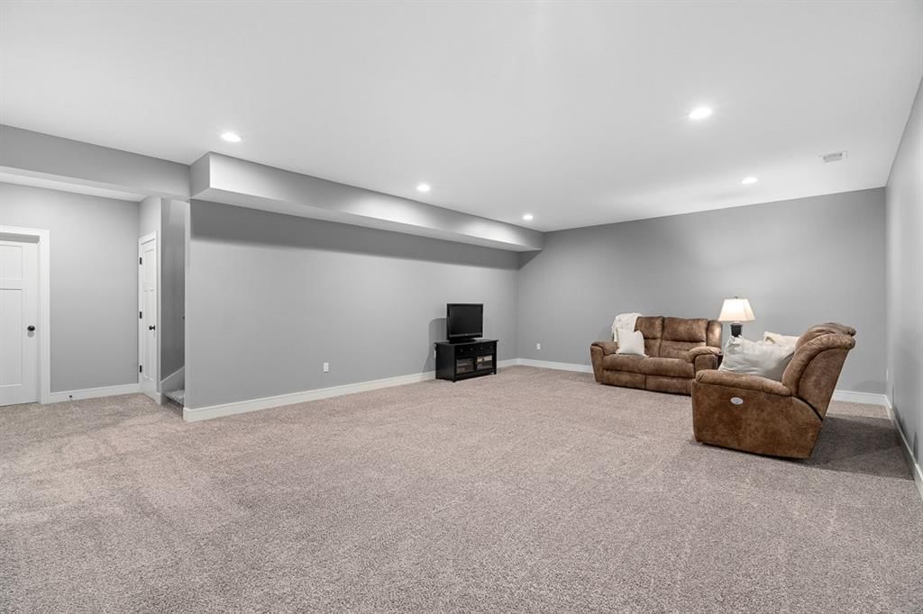 8937 Sunray Drive — photo 40