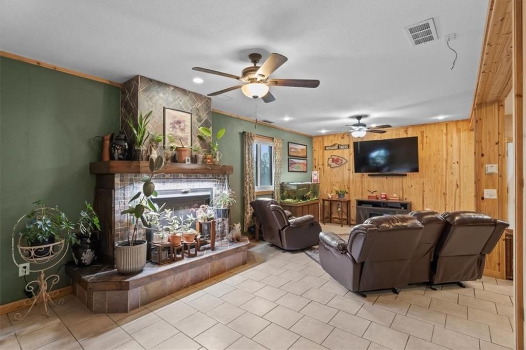 17890 Coffin Road — photo 25