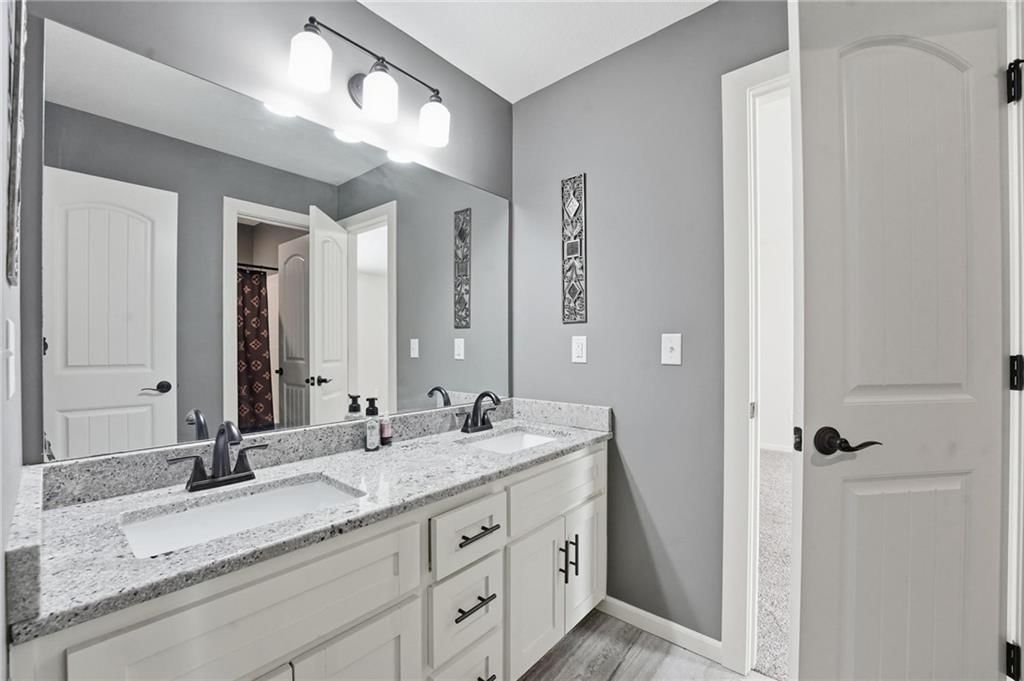 5950 Thousand Oaks Drive — photo 35