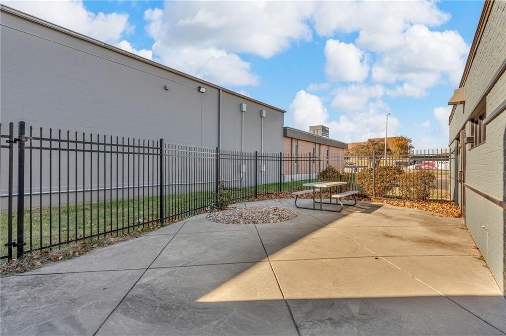 400 SE Jefferson Street — photo 36