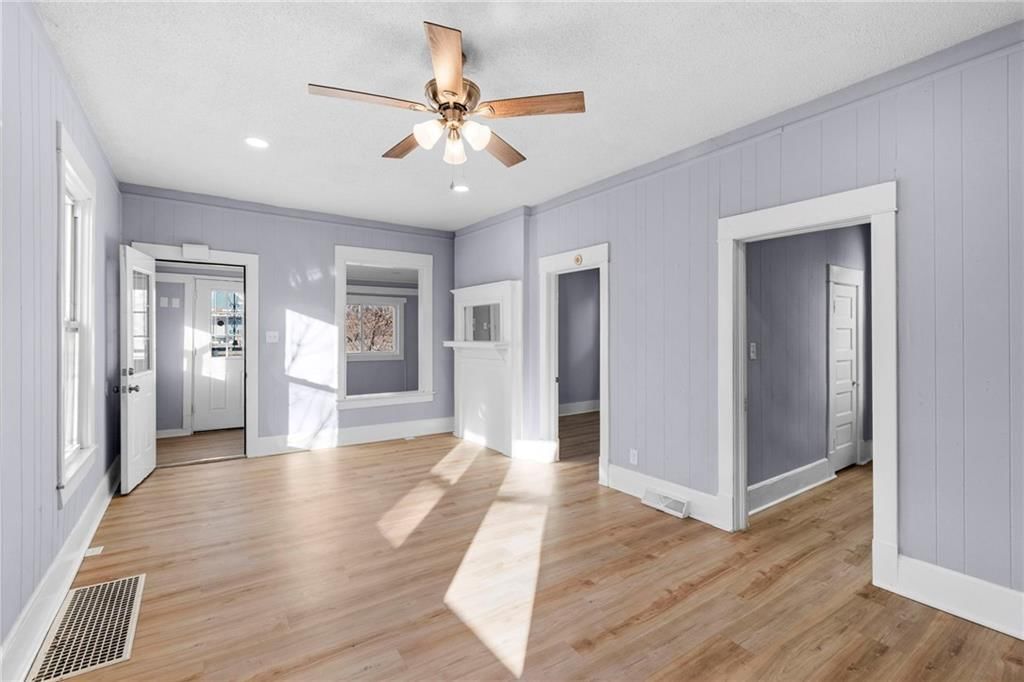 2425 Jackson Avenue — photo 6