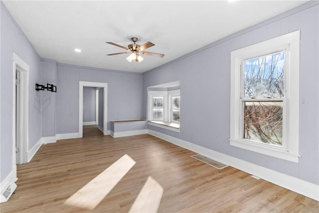 2425 Jackson Avenue — photo 7