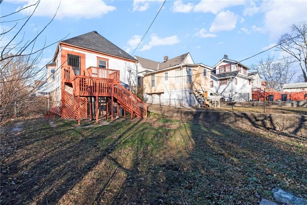 2425 Jackson Avenue — photo 23