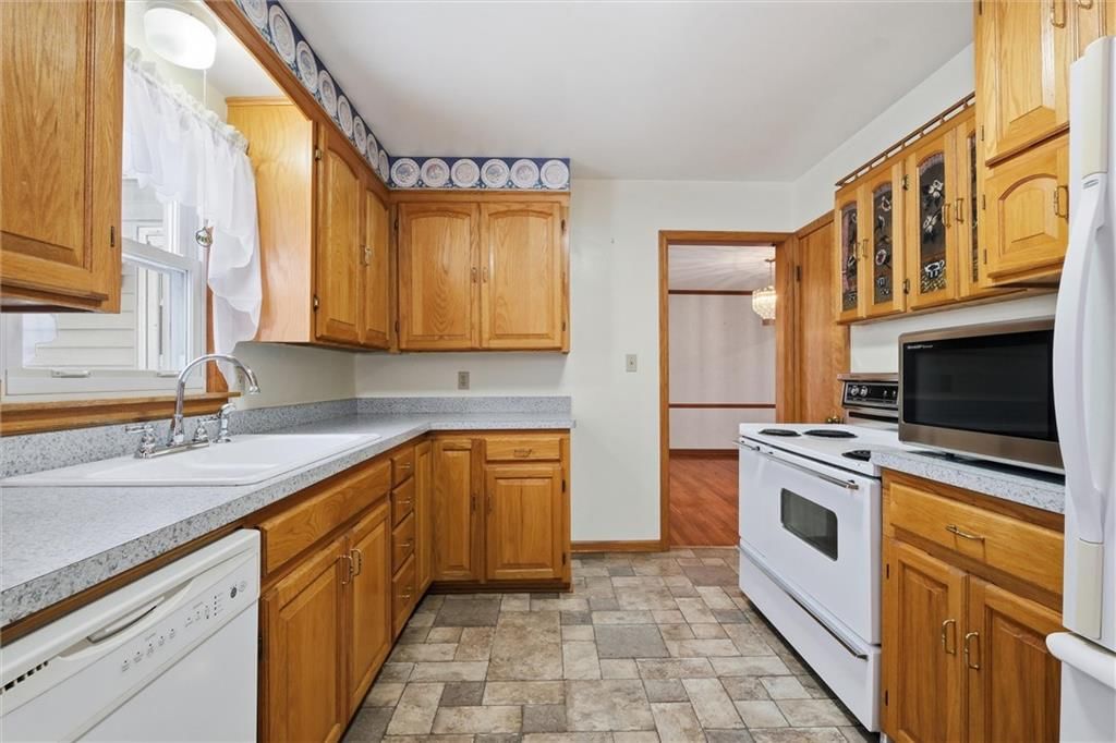1004 W 96th Street — photo 15