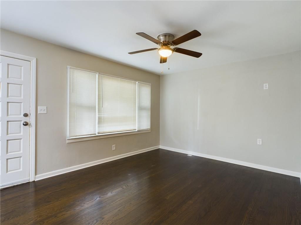 11114 Bennington Avenue — photo 4