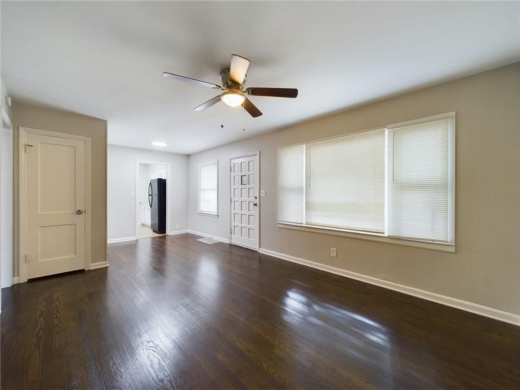11114 Bennington Avenue — photo 5