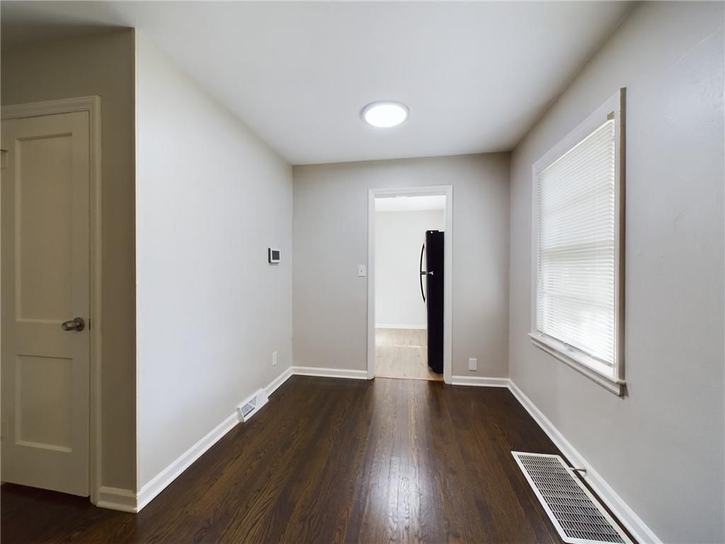 11114 Bennington Avenue — photo 6