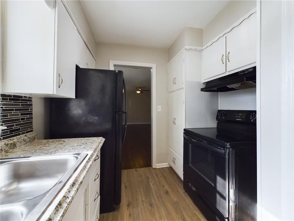 11114 Bennington Avenue — photo 10