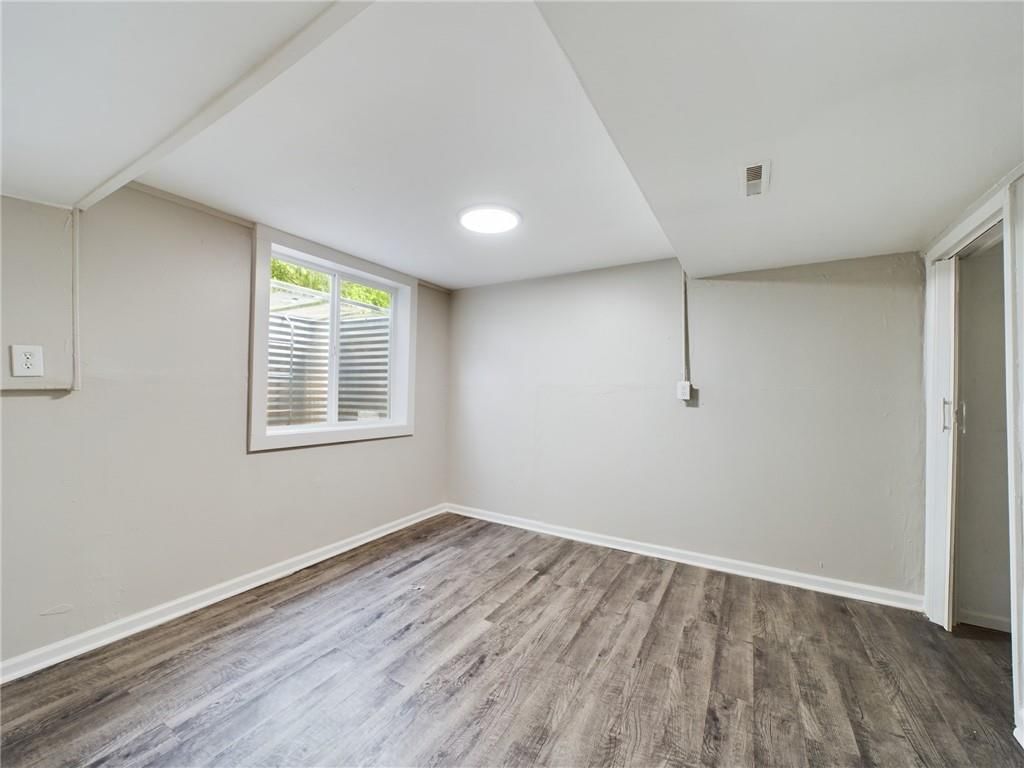 11114 Bennington Avenue — photo 22