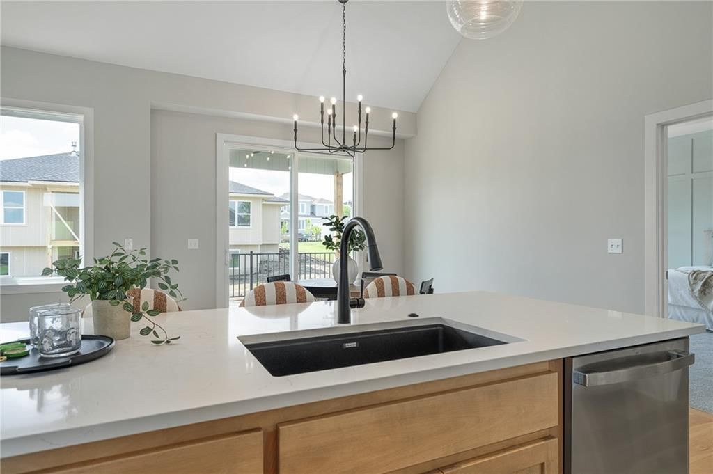 25011 W 89th Street — photo 19